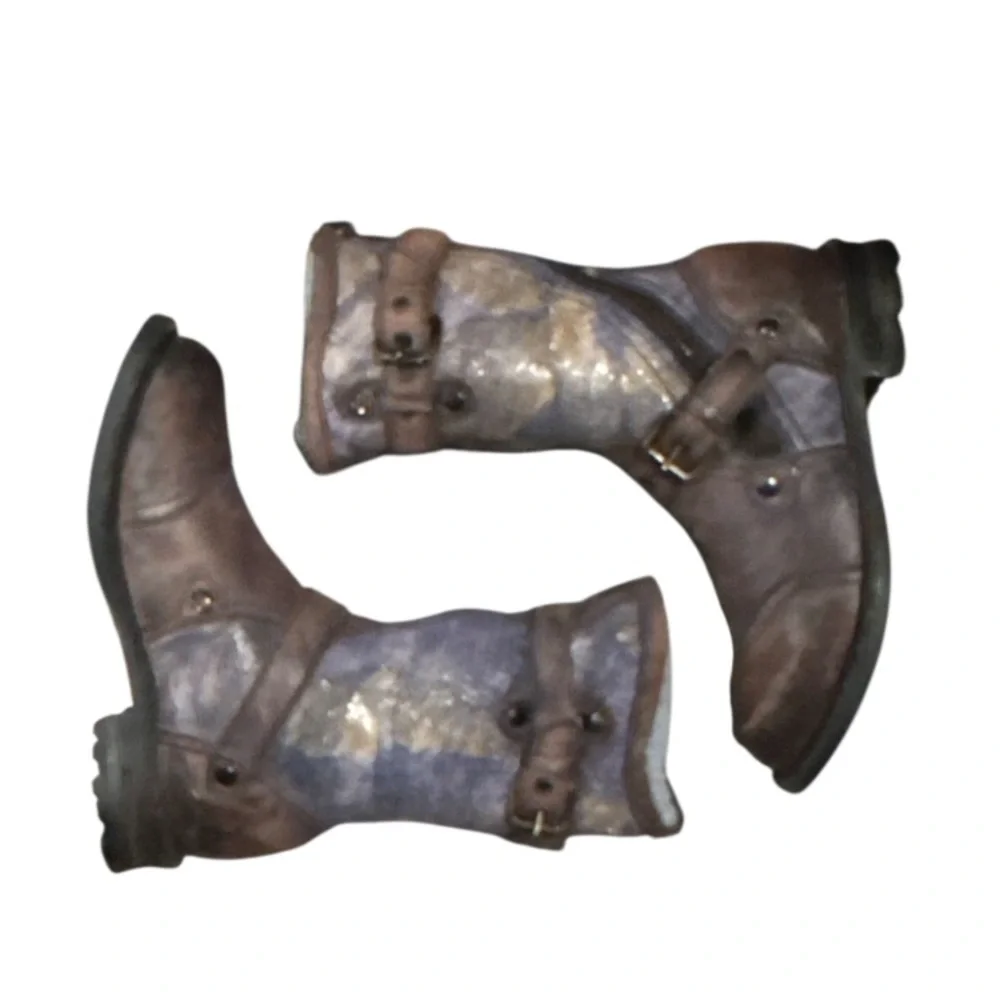 UGG rare authentic